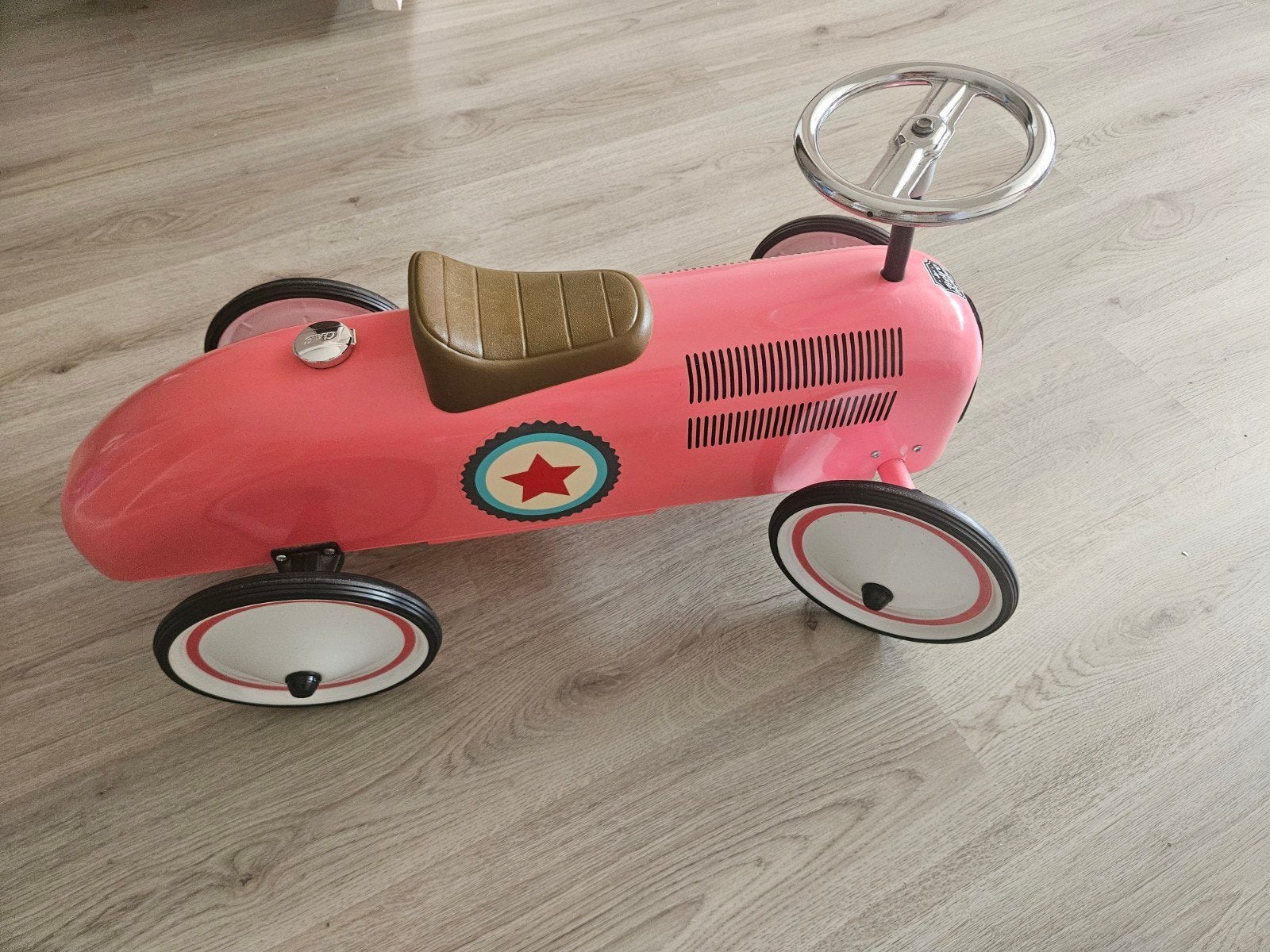 Roze loopauto - Zo goed als nieuw, weinig gebruikt, Ophalen, Zo goed als nieuw, Loopvoertuig