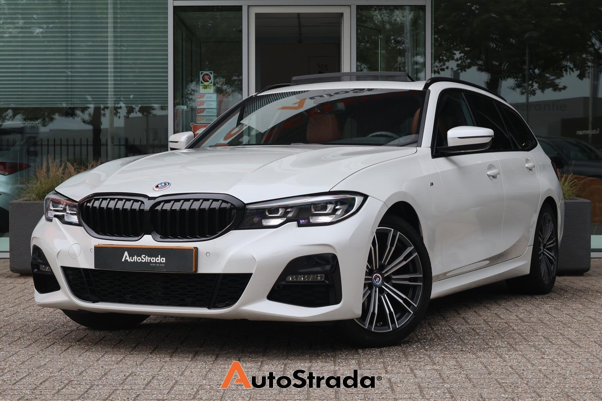 BMW 3-Serie Touring (g21) 318i M-Sport 156pk | Pano | Cruise, 1998 cc, 15 km/l, Gebruikt, Met garantie (alle)