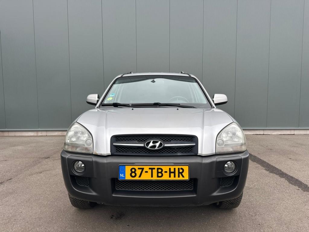 Hyundai Tucson 2.0i Style LEDER | CLIMA | TREKHAAK !, Auto's, Hyundai, 142 pk, 4 cilinders, Origineel Nederlands, Handgeschakeld