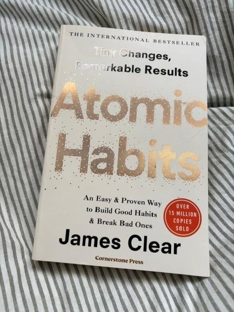 atomic habits, Boeken, Advies, Hulp en Training, Ophalen of Verzenden, Zo goed als nieuw, James Clear