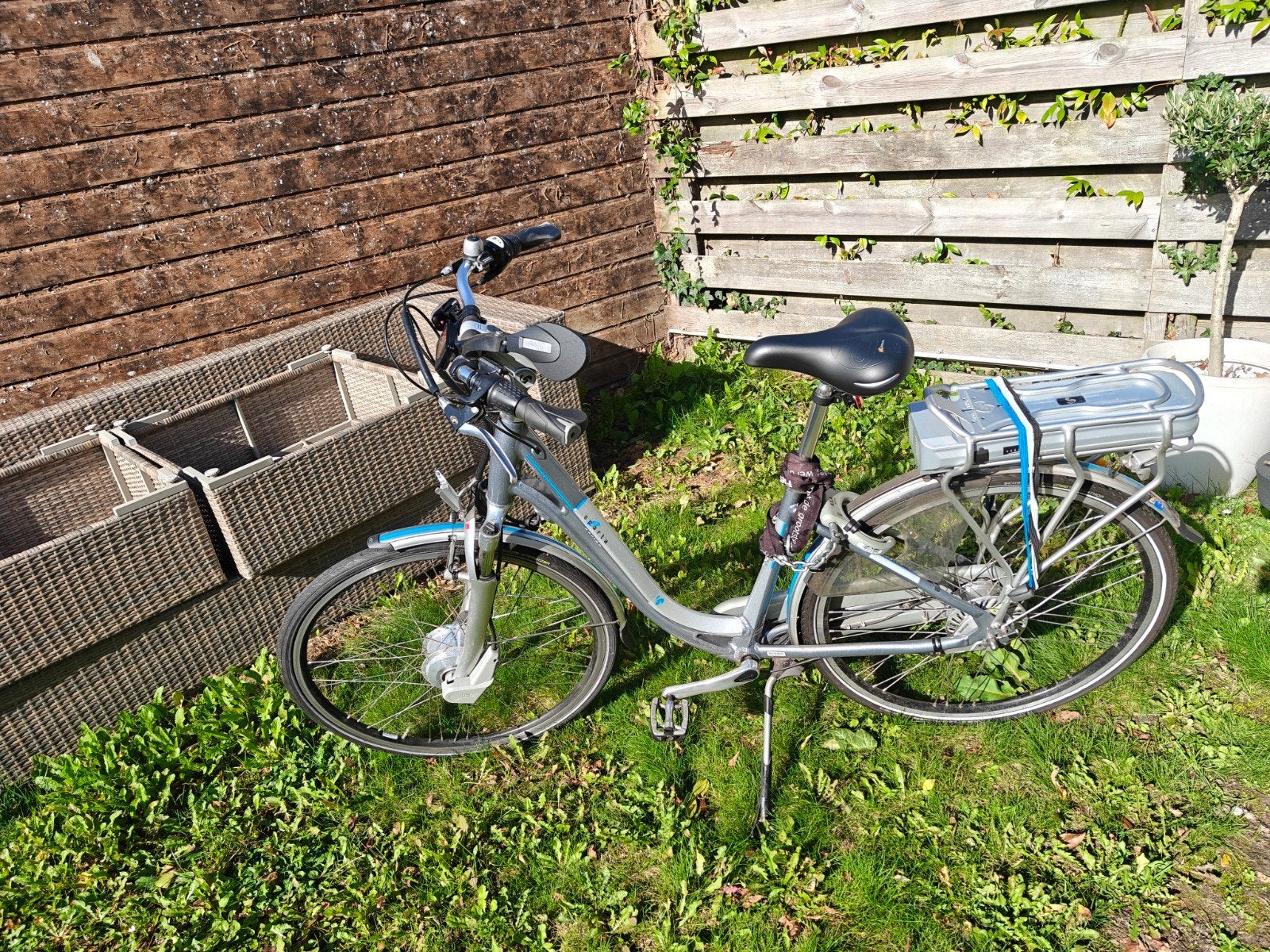 Gebruikte Sparta elektrische damesfiets, 28 inch wielen, Ophalen, Gebruikt, Minder dan 30 km per accu, Sparta