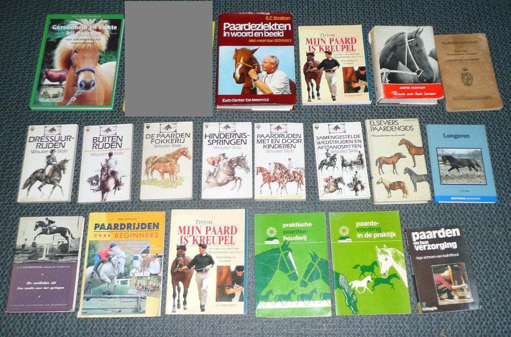 43 x PAARD - PAARDEN verzorgen Training., Ophalen of Verzenden, Zo goed als nieuw, Sport, Hobby en Vrije tijd