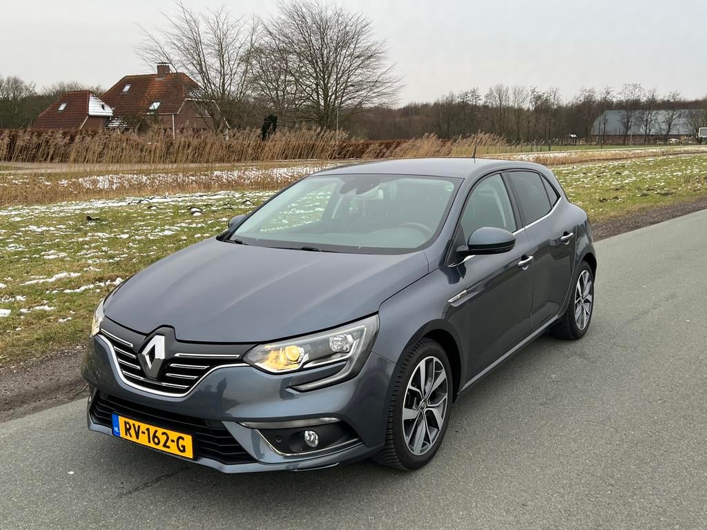 Renault Mégane 1.2 TCe Bose | Keyless | Org. NL | Carplay, Voorwielaandrijving, Zwart, 4 cilinders, 19 km/l