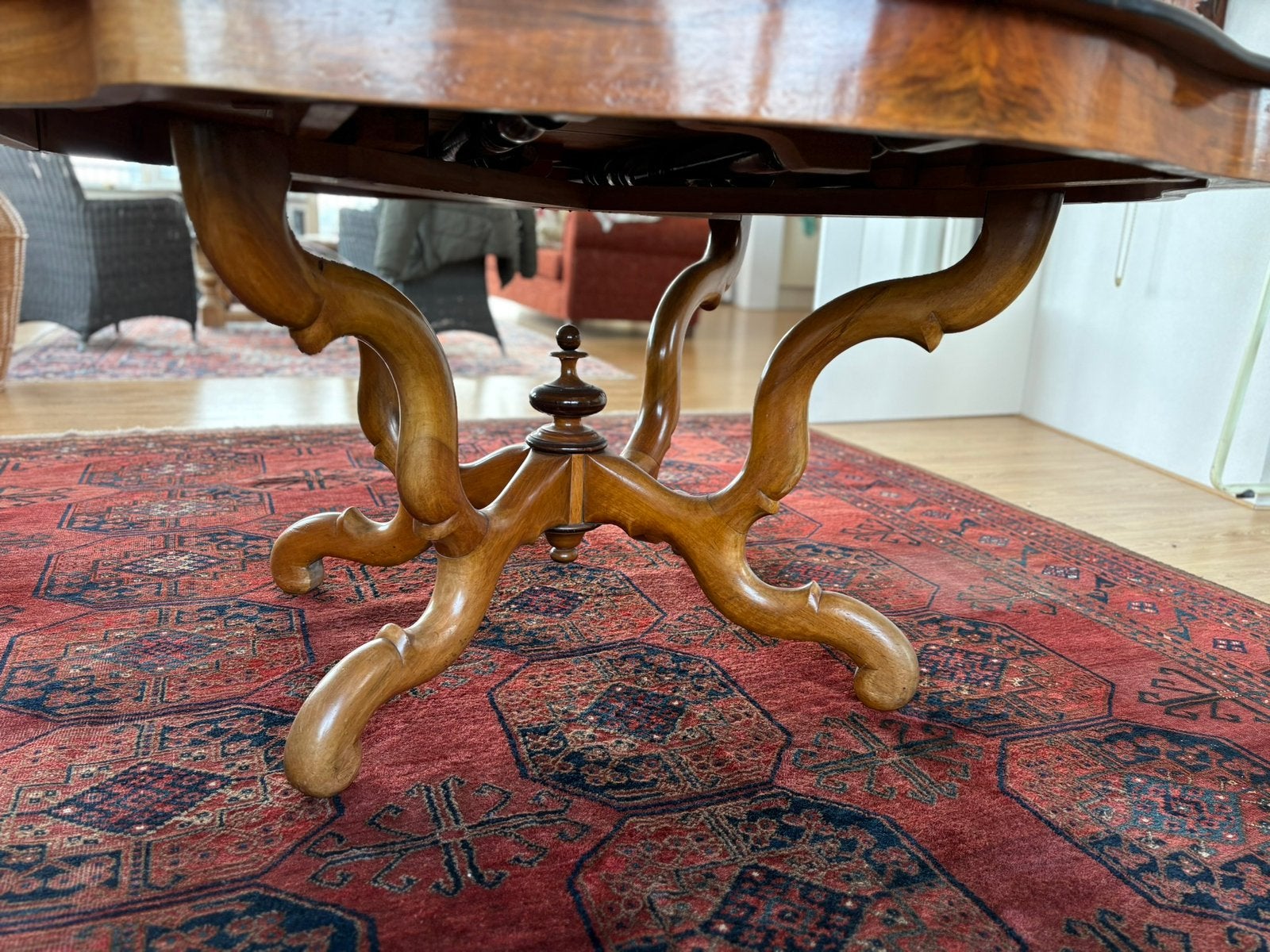 Mooie spinnenkop eettafel, groter maken door 2 inlegdelen, Ophalen