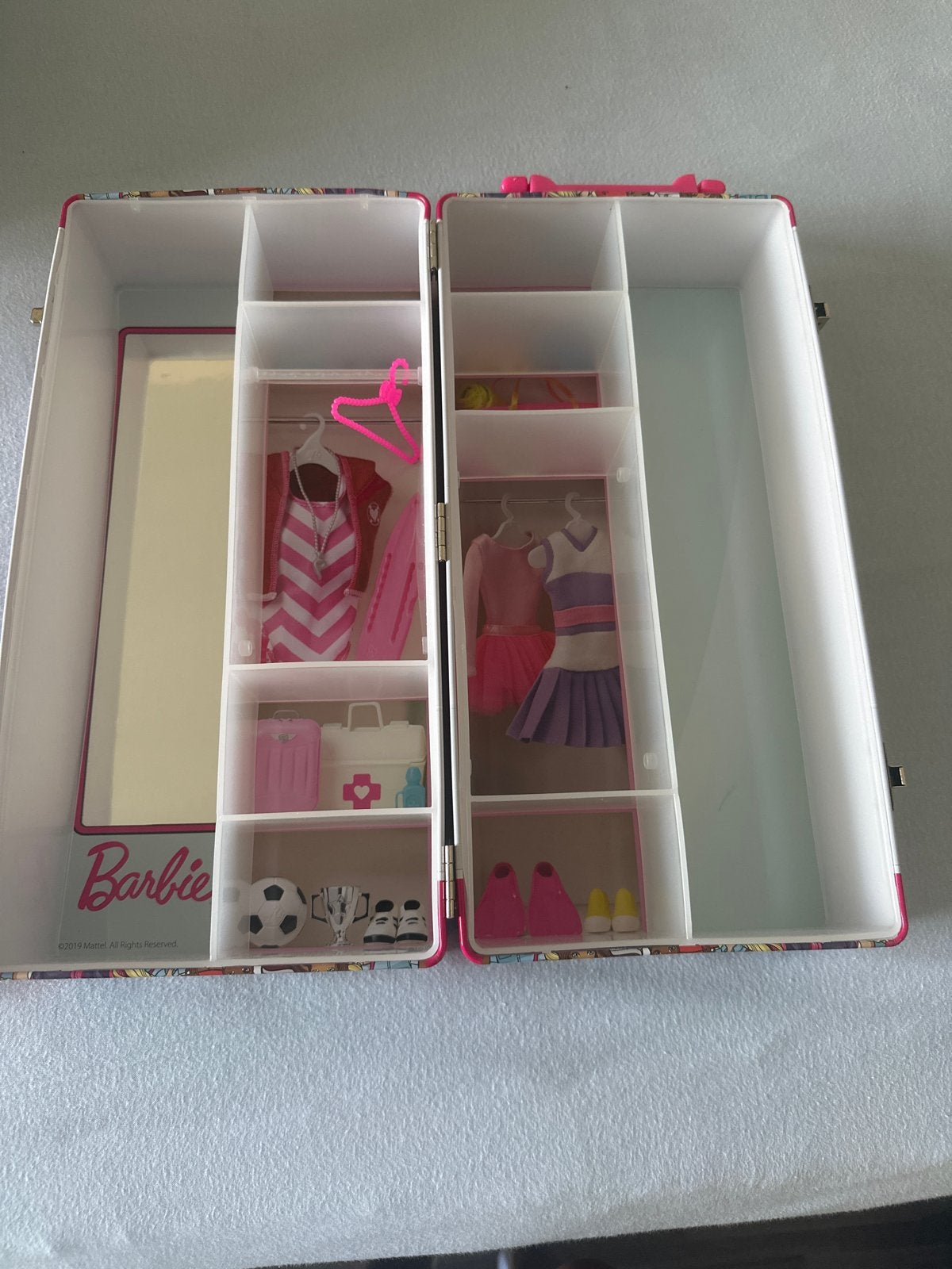 Barbie Dreamhouse Adventures Koffer met Kleding, Ophalen of Verzenden, Zo goed als nieuw, Barbie