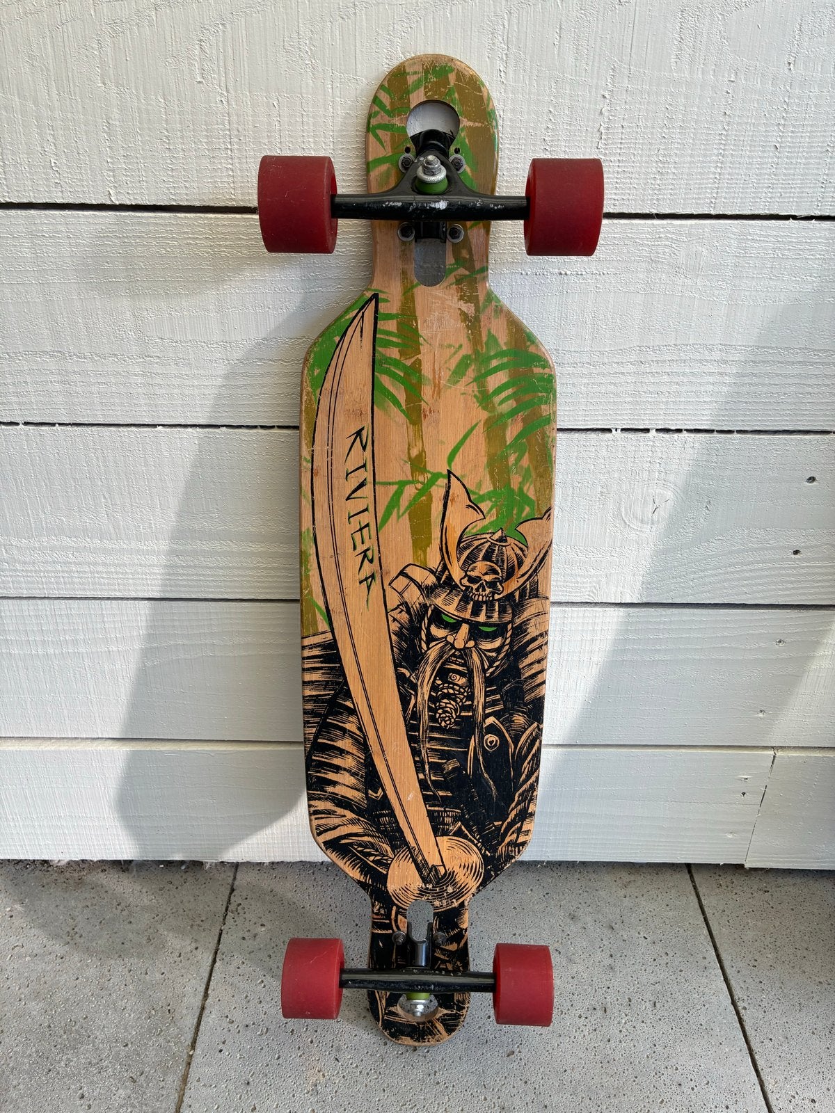 Riviera Longboard met uniek Samurai design, Sport en Fitness, Skateboarden, Ophalen, Gebruikt, Skateboard, Longboard