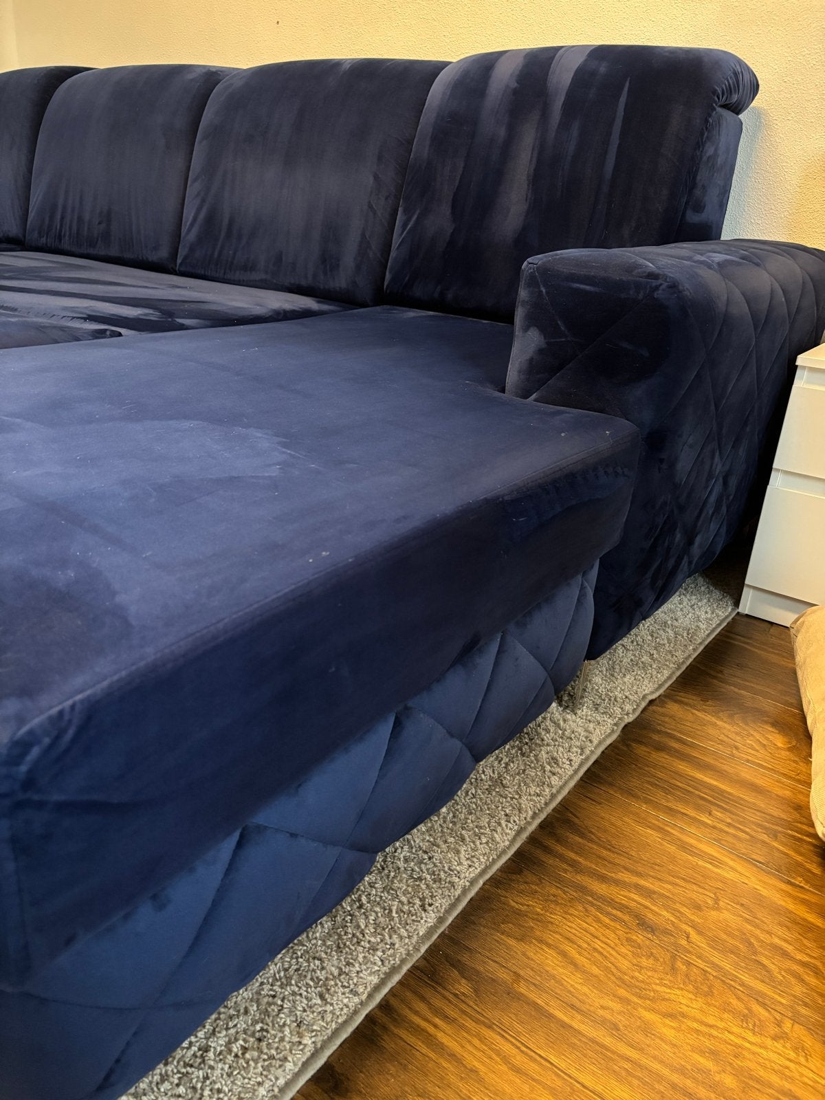 Foto 7 van Grote blauwe velours slaapbank met opbergruimte