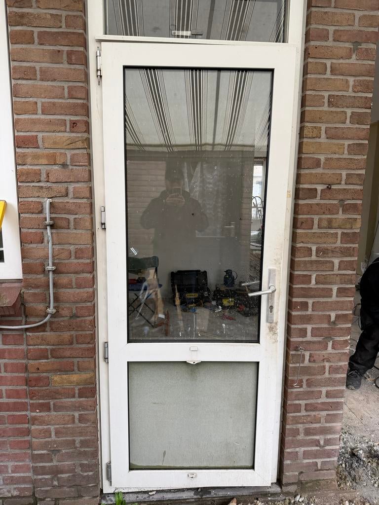 Kunststof raam en deur met kozijn en slot, 100 tot 120 cm, Kunststof, Gebruikt, Ophalen of Verzenden