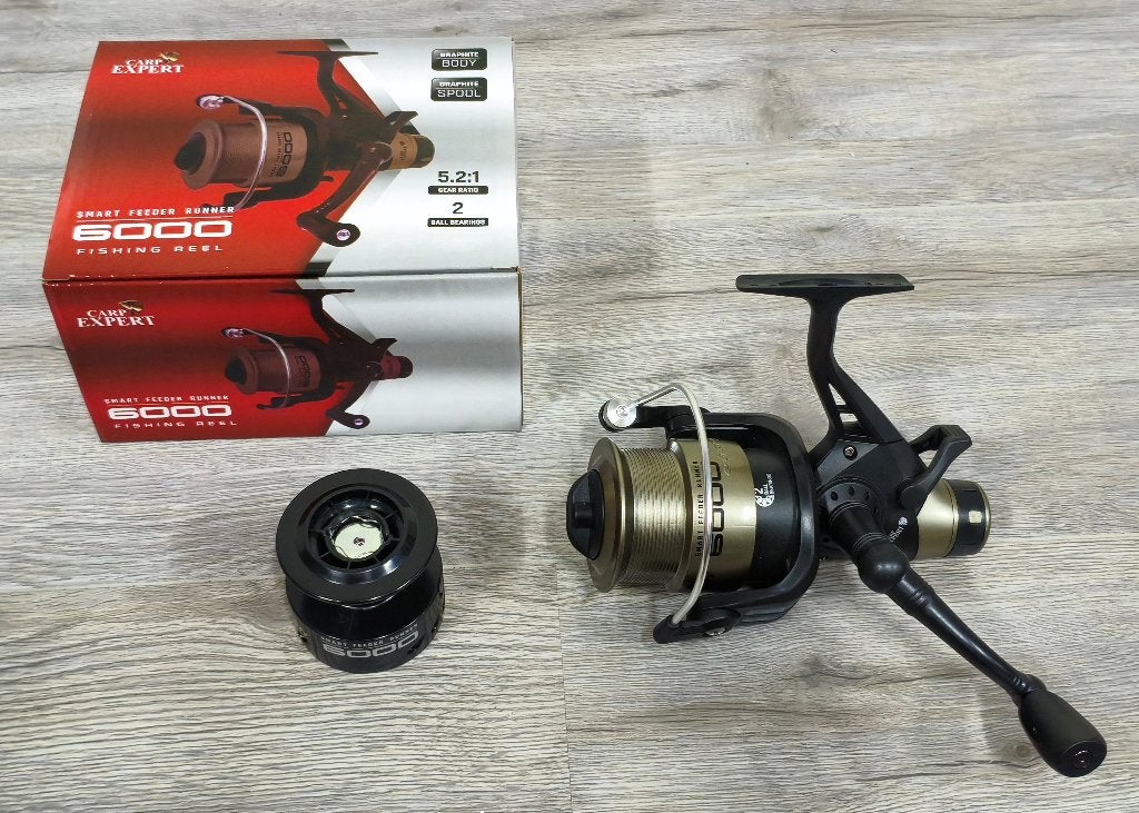 NIEUW Carp Expert Feeder Runner Gold 6000 Molen Baitrunner, Ophalen of Verzenden, Nieuw, Molen