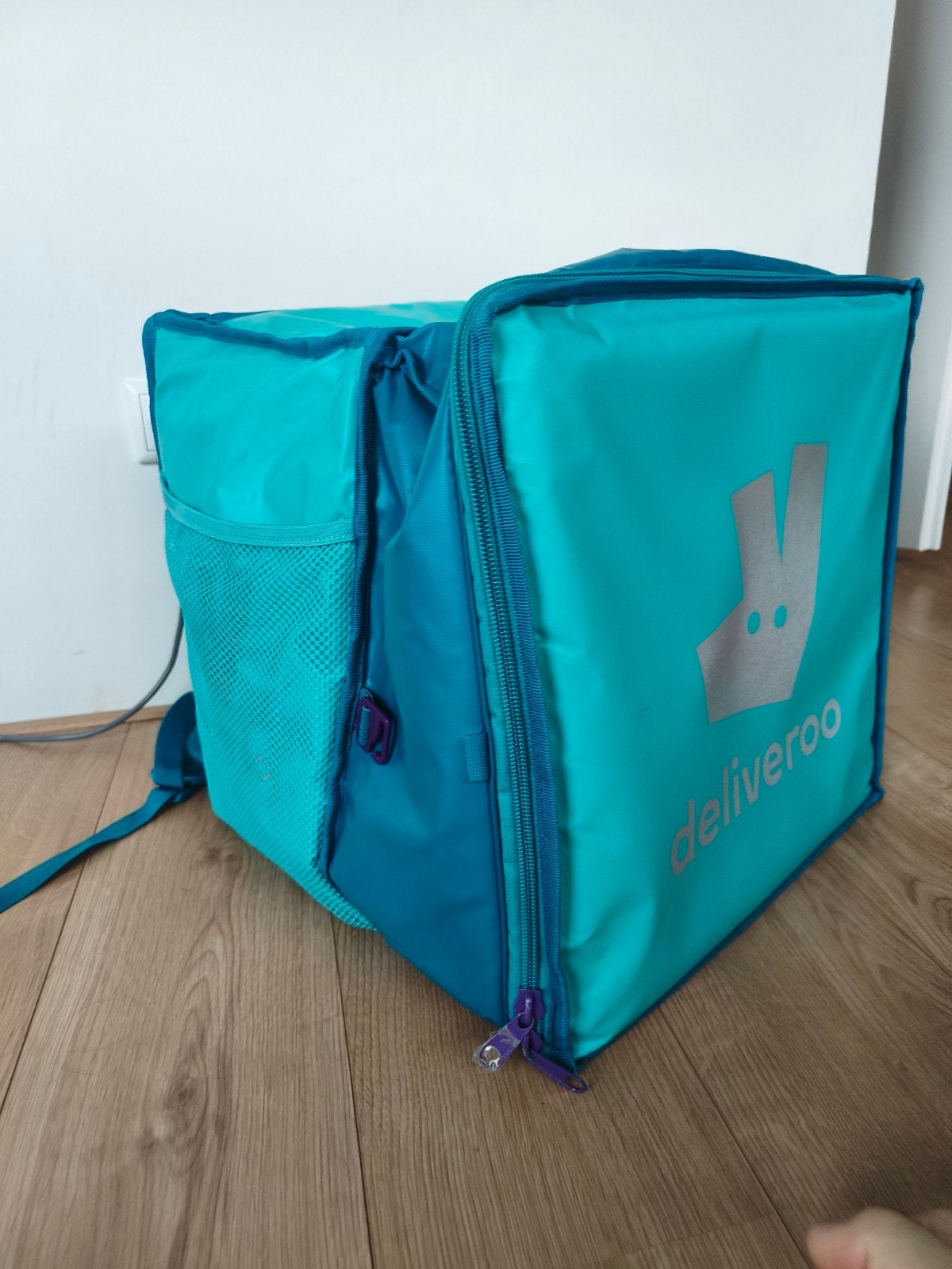 Deliveroo bezorgtas - Zo goed als nieuw, 40 cm of meer, Ophalen of Verzenden, Zo goed als nieuw, Waterdicht
