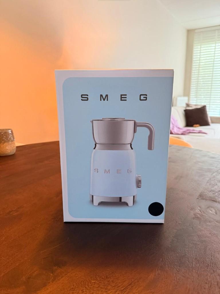 SMEG melkopschuimer zwart – nieuw in doos, Witgoed en Apparatuur, Melkopschuimers, Ophalen, Nieuw, Elektrische melkopschuimer