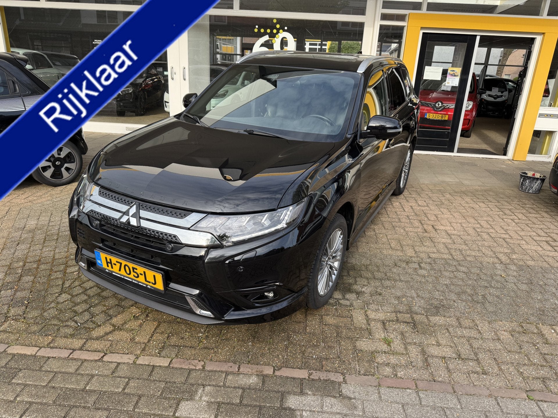Mitsubishi Outlander 2.4 PHEV Instyle NL AUTO Leer Trekhaak, Auto's, Automaat, 135 pk, Euro 6, 4 cilinders