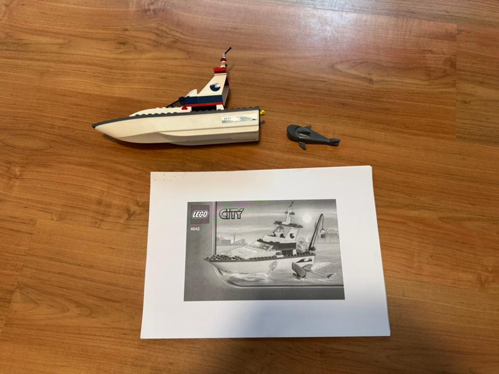 Lego 4642  vissersboot met haai, Lego, Overige typen, Ophalen of Verzenden, City