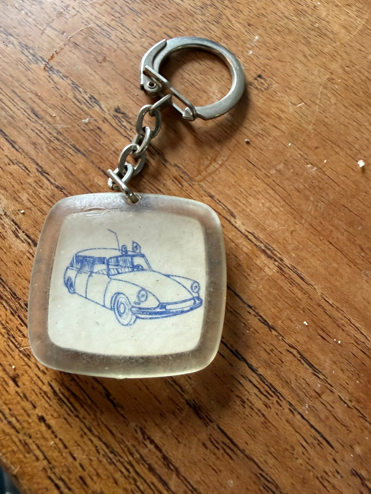 Bourbon sleutelhanger Citroen DS ambulance, Verzamelen, Ophalen of Verzenden, Merk
