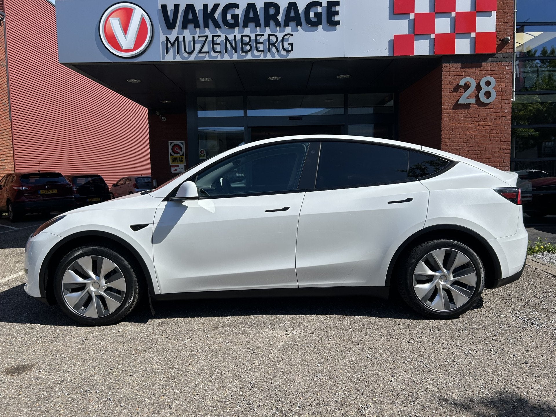 Foto 4 van Tesla Model Y RWD 1e EIGENAAR // PANODAK // NAVI // ADAPTIVE