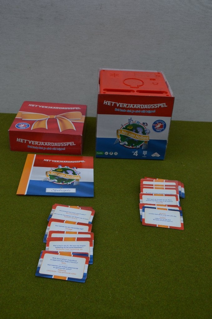 Ik Hou Van Holland Verjaardagsspel met de bom en de tulp!, Hobby en Vrije tijd, Gezelschapsspellen | Bordspellen, Vijf spelers of meer