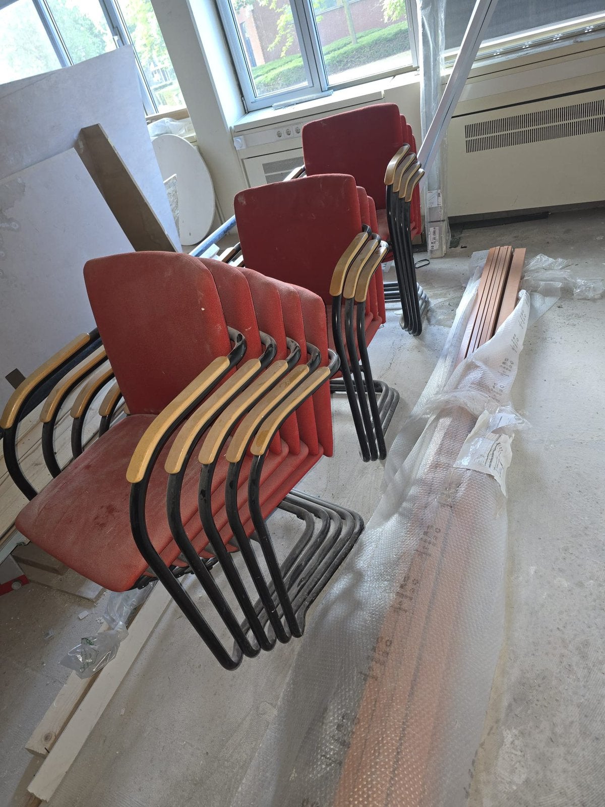 Stoelen te koop 5 euro perst., Huis en Inrichting, Ophalen of Verzenden, Zo goed als nieuw