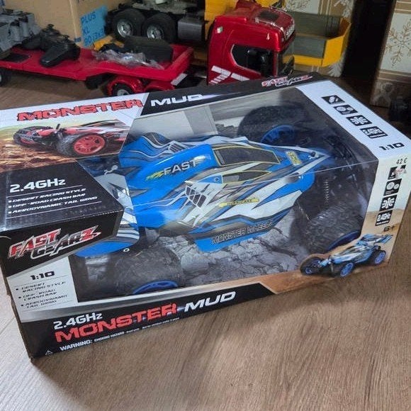 Radiografisch bestuurbare raceauto, Elektro, Auto offroad, Ophalen of Verzenden, Zo goed als nieuw