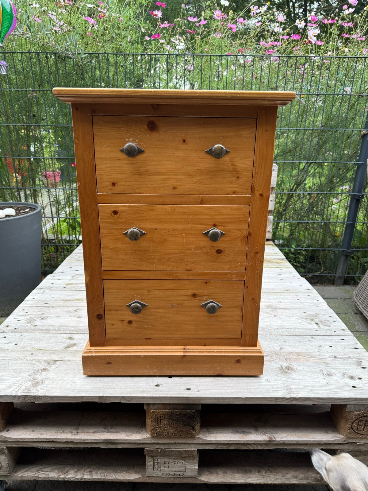 Oud geloogd grenen ladekastje ladenkastje, Ophalen, Minder dan 50 cm, Gebruikt, 3 of 4 laden