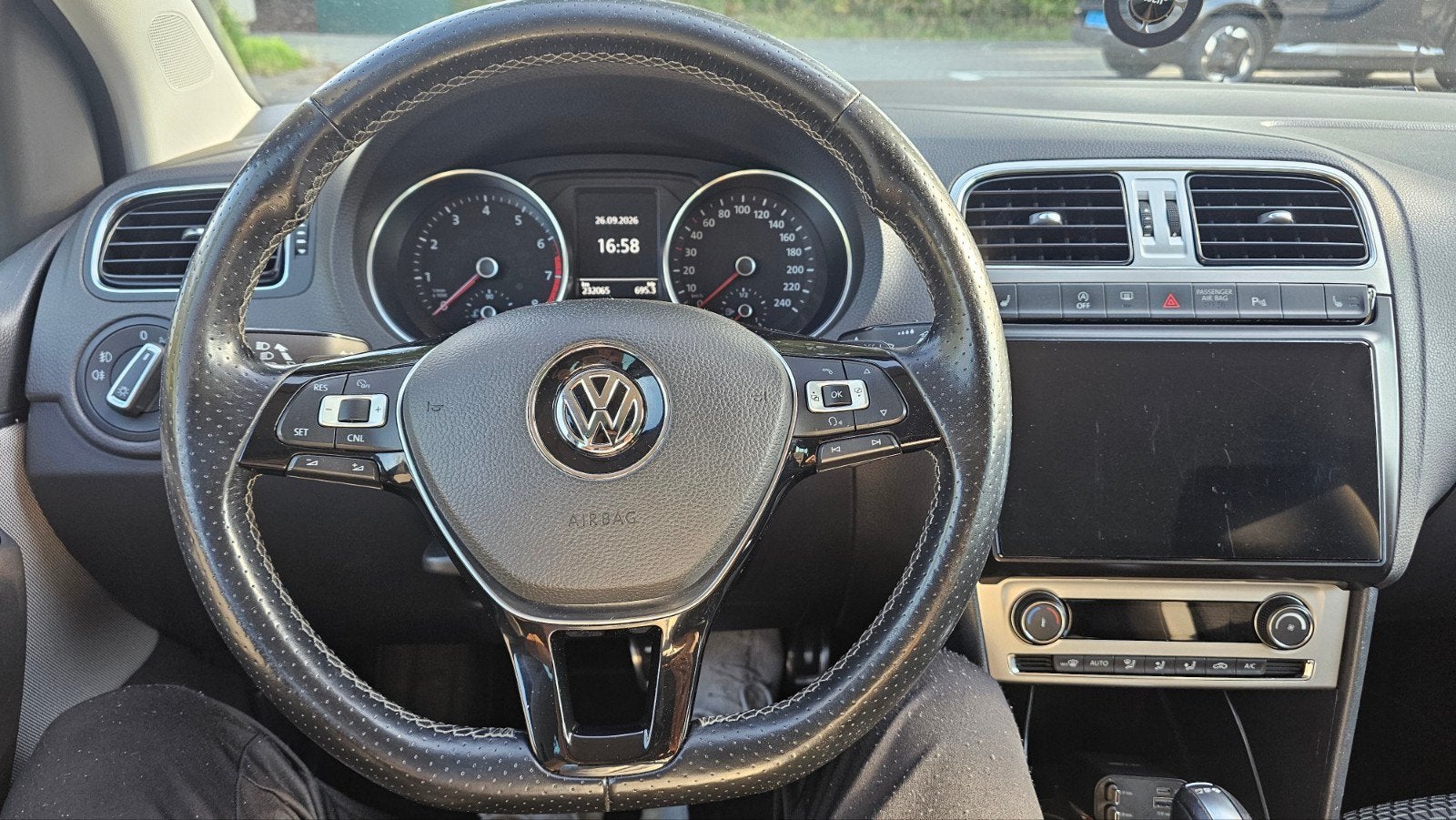 Foto 14 van VW CrossPolo 1.2 Automaat|CarPlay|Cruise|Trekhaak|New APK