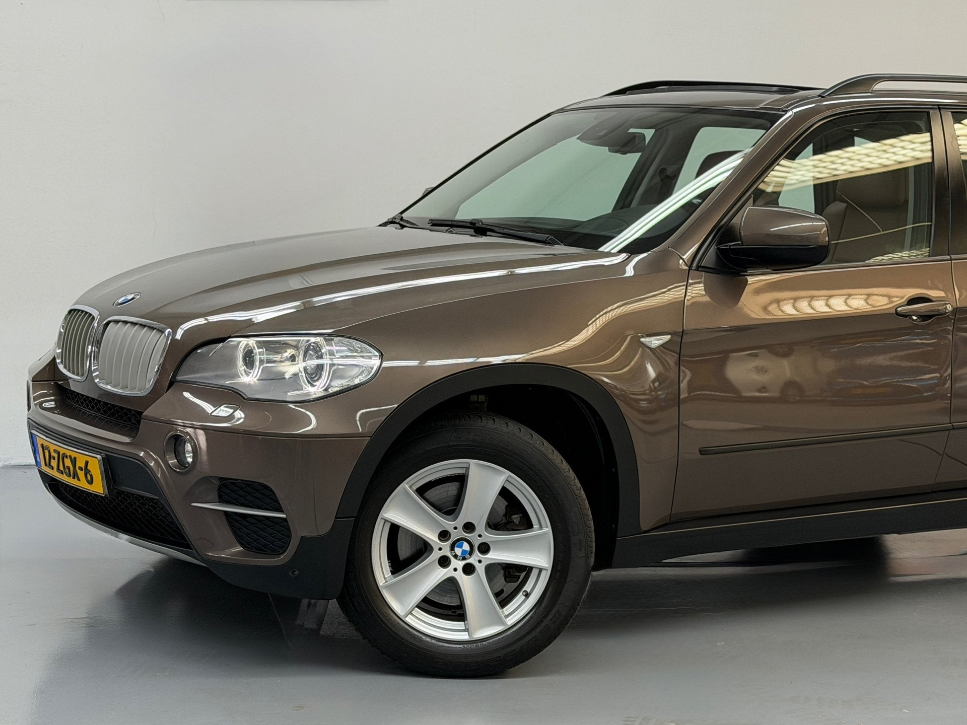 BMW X5 XDrive35i High Executive Pano NAP Lage KM Automaat, Auto's, Gebruikt, X5, Bruin, Xenon verlichting