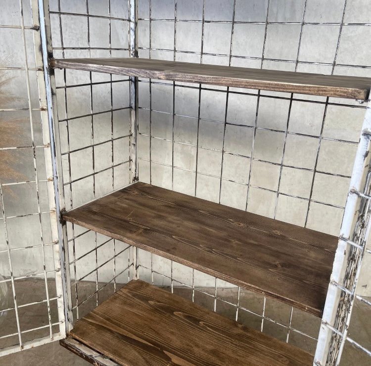 Oude trolley, gaaskast, vintage kast, fabriekskar, stelling, Ophalen