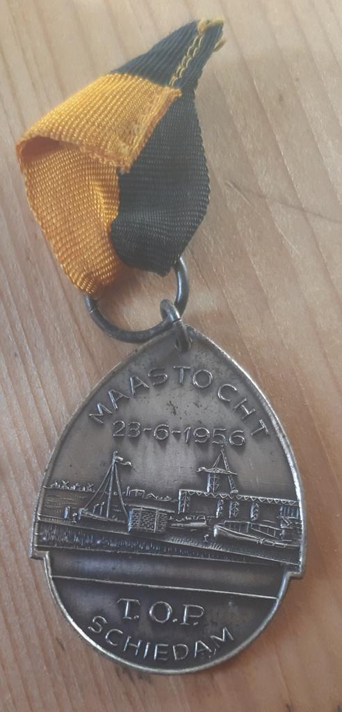 Oude medaille Maastocht 23-6-1956 T.O.P. Schiedam, Ophalen of Verzenden