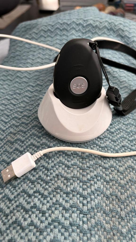 SOS Alarm Hanger met Oplaadstation - Veiligheid voorop, Ophalen of Verzenden, Gebruikt