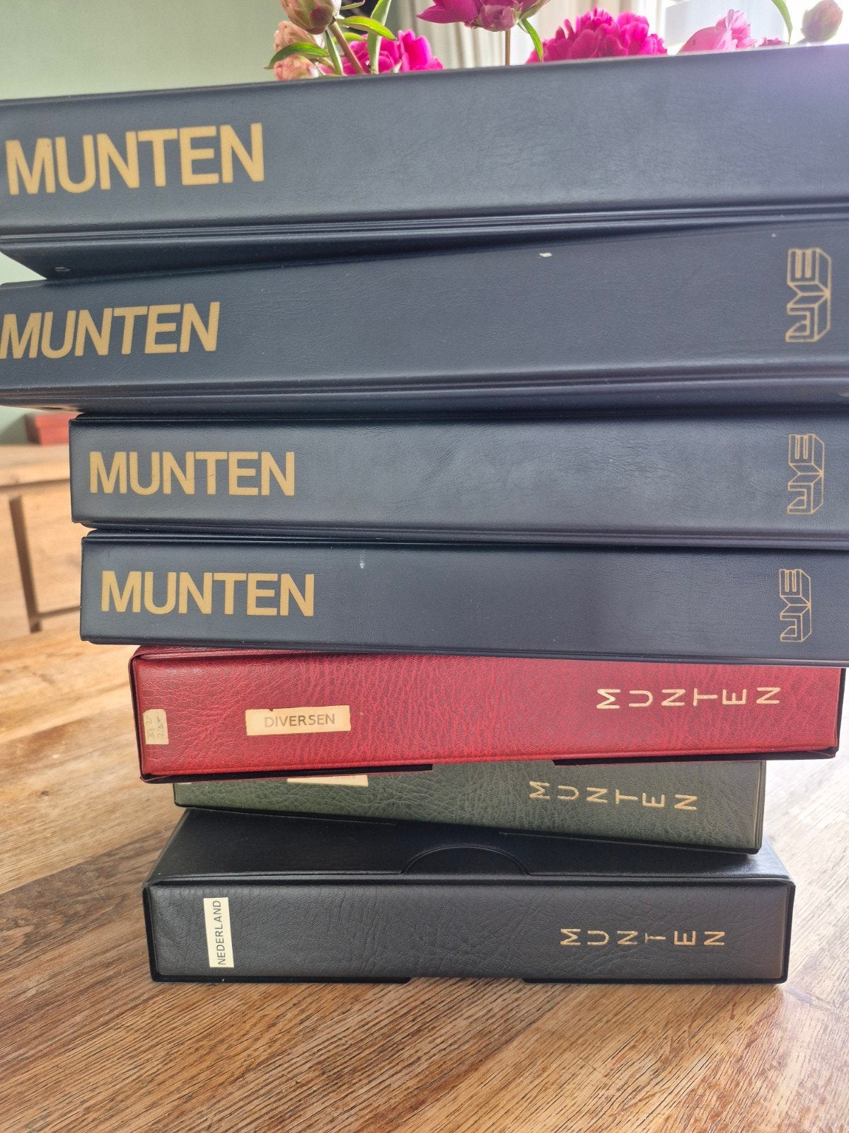 Heel veel munten in 8 mappen, Postzegels en Munten, Ophalen of Verzenden, Buitenland