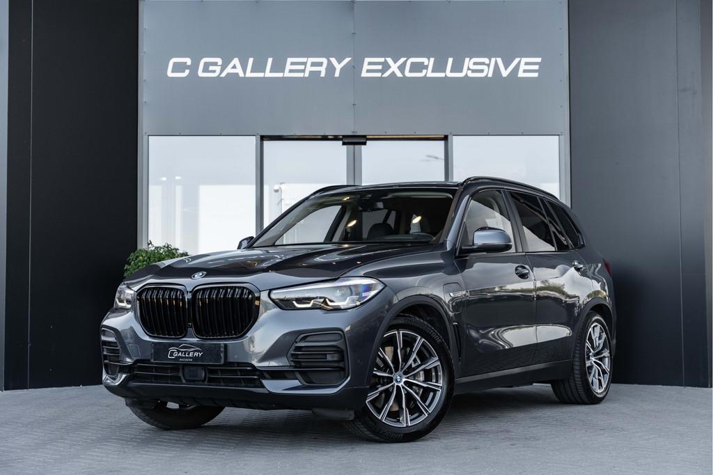BMW X5 xDrive45e Executive - Lucthvering | Memory | ACC | Ke, Gebruikt, 394 pk, Vierwielaandrijving, Hybride Elektrisch/Benzine