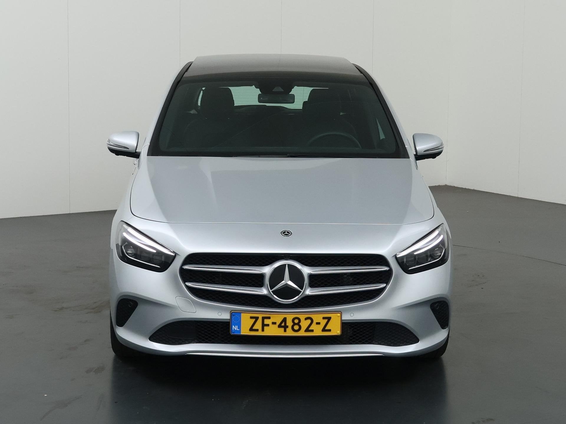 Foto 3 van Mercedes-Benz B-klasse 180 | Panoramadak | Widescreen | Stoe