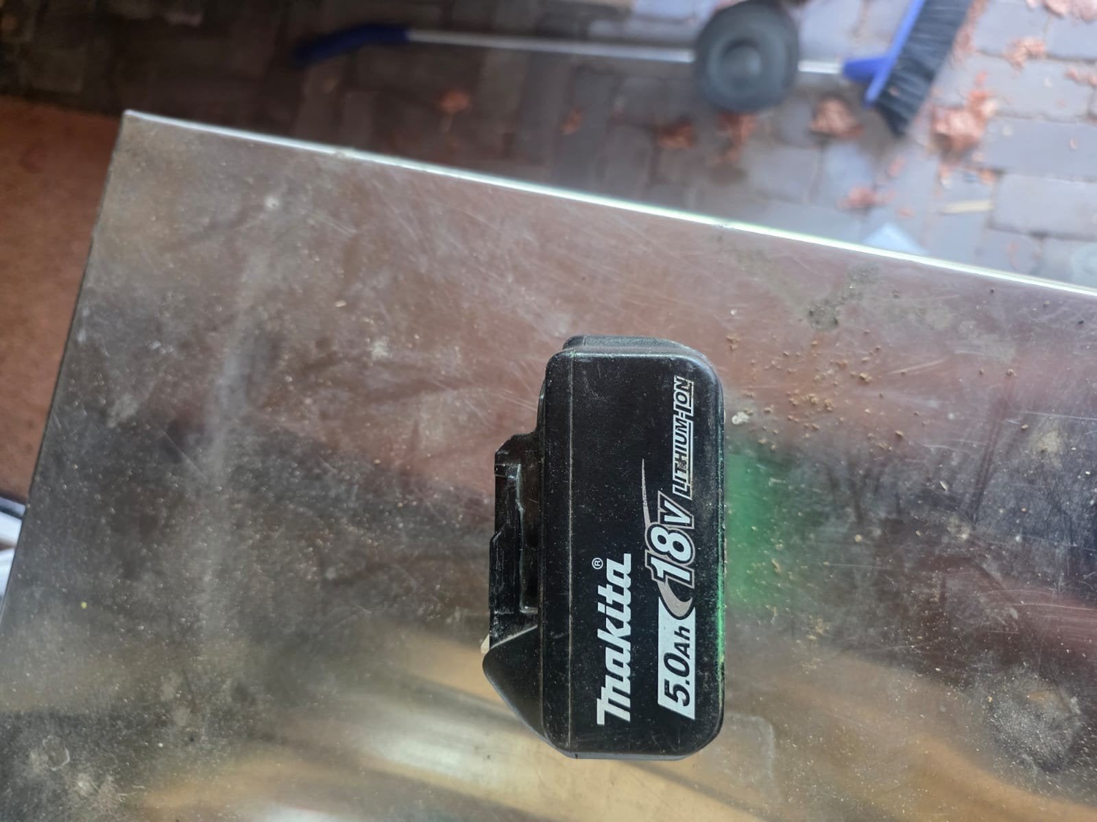 Makita 18V 5.0Ah Lithium-Ion Accu defect, Doe-het-zelf en Verbouw, Ophalen of Verzenden, Gebruikt