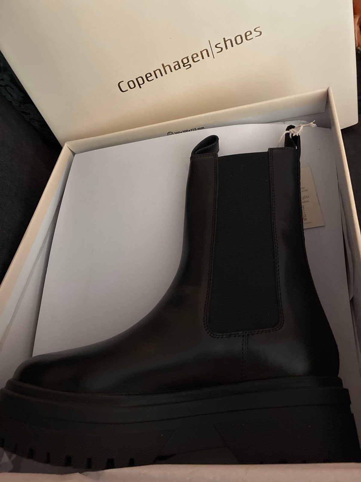 Maat 37 Nieuwe Copenhagen Shoes Chelsea Boots - Zwart, Kleding | Dames, Ophalen of Verzenden, Nieuw, Zwart, Lage of Enkellaarzen
