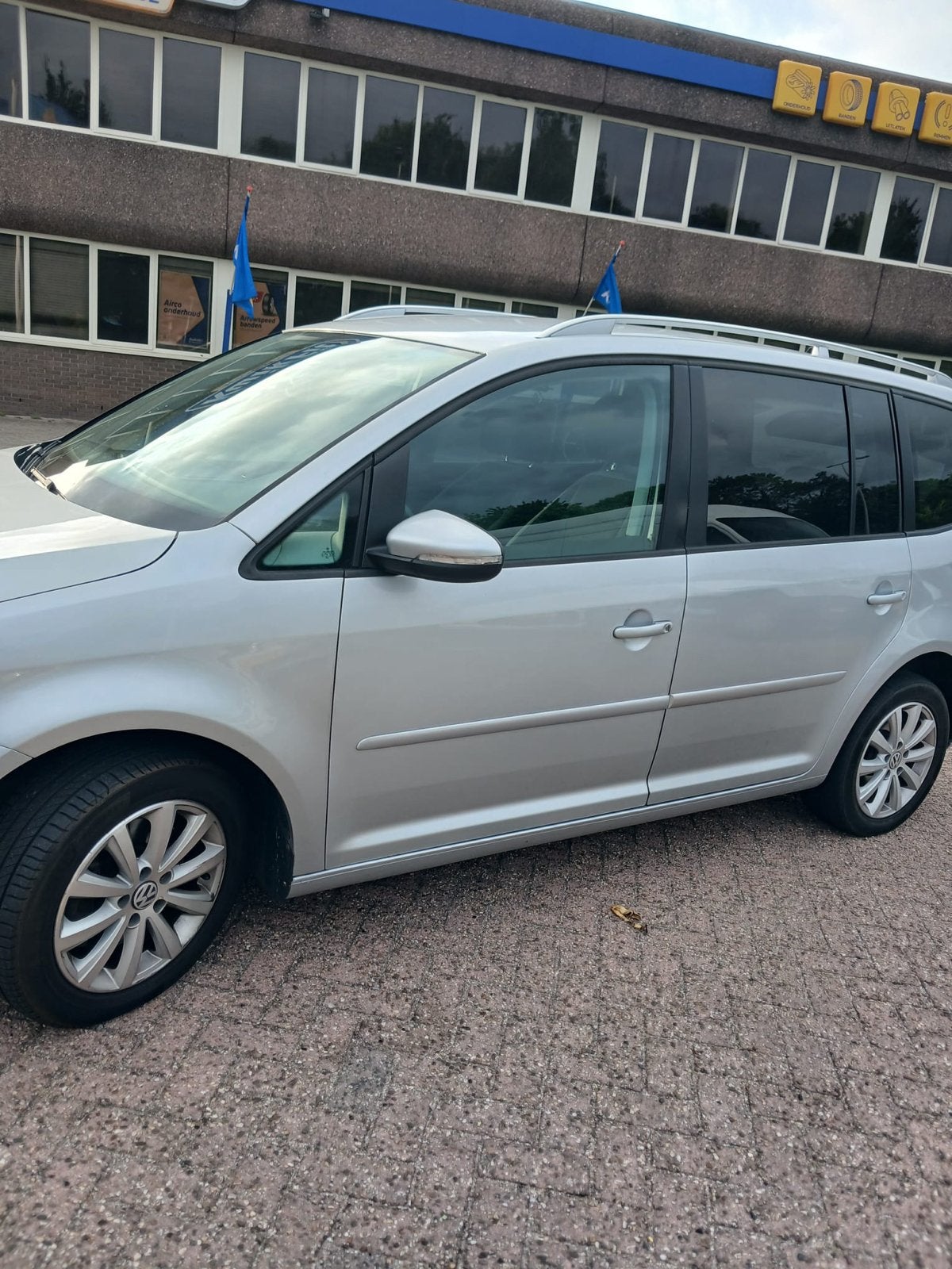 Volkswagen Touran 1.4 TSI 7-zits 2013 Grijs, Auto's, Volkswagen, Particulier, Touran, Benzine, C, MPV, Handgeschakeld, Geïmporteerd