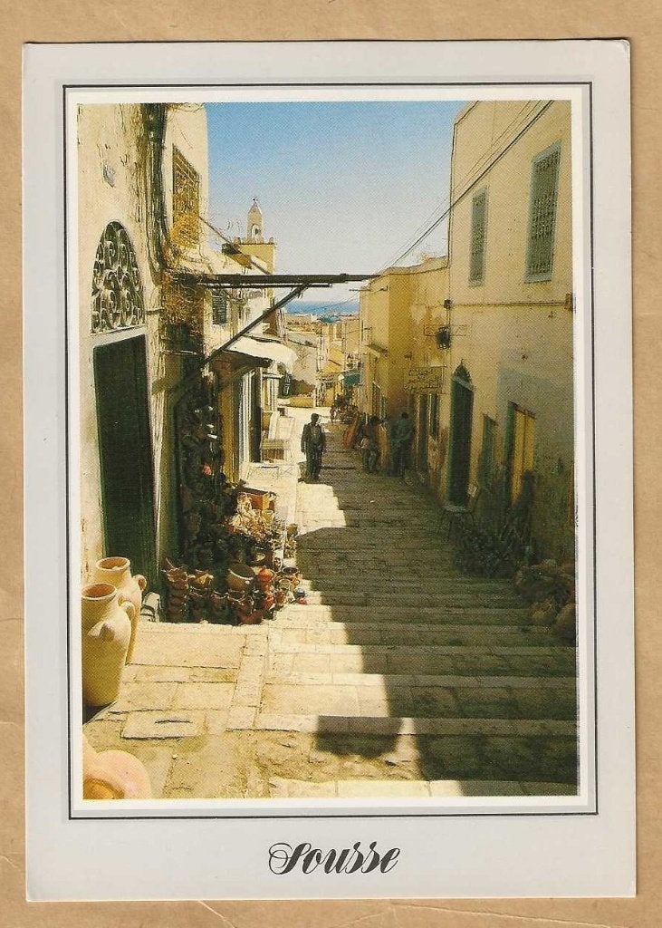Oude ansichtkaart Sousse, La Médina: rue en escaliers, Ophalen of Verzenden, 1980 tot heden, Gelopen, Buiten Europa