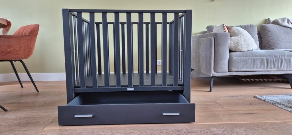 Bopita Brent Box Antraciet met Matras en Jollein Accessoires, Kinderen en Baby's, Boxen, Verzenden, Zo goed als nieuw, Boxkleed