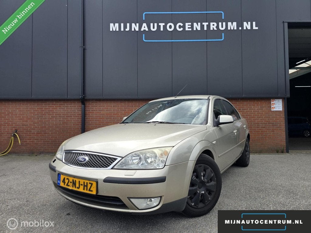 Ford Mondeo 1.8-16V First Edition / NAP / CARPLAY / CLIMA, Auto's, Ford, Bedrijf, Te koop, Mondeo, ABS, Airbags, Airconditioning