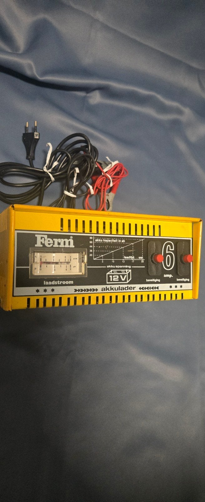 Femi Acculader 12V 6 Amp - Vintage Auto Acculader, Ophalen, Gebruikt, Universele onderdelen