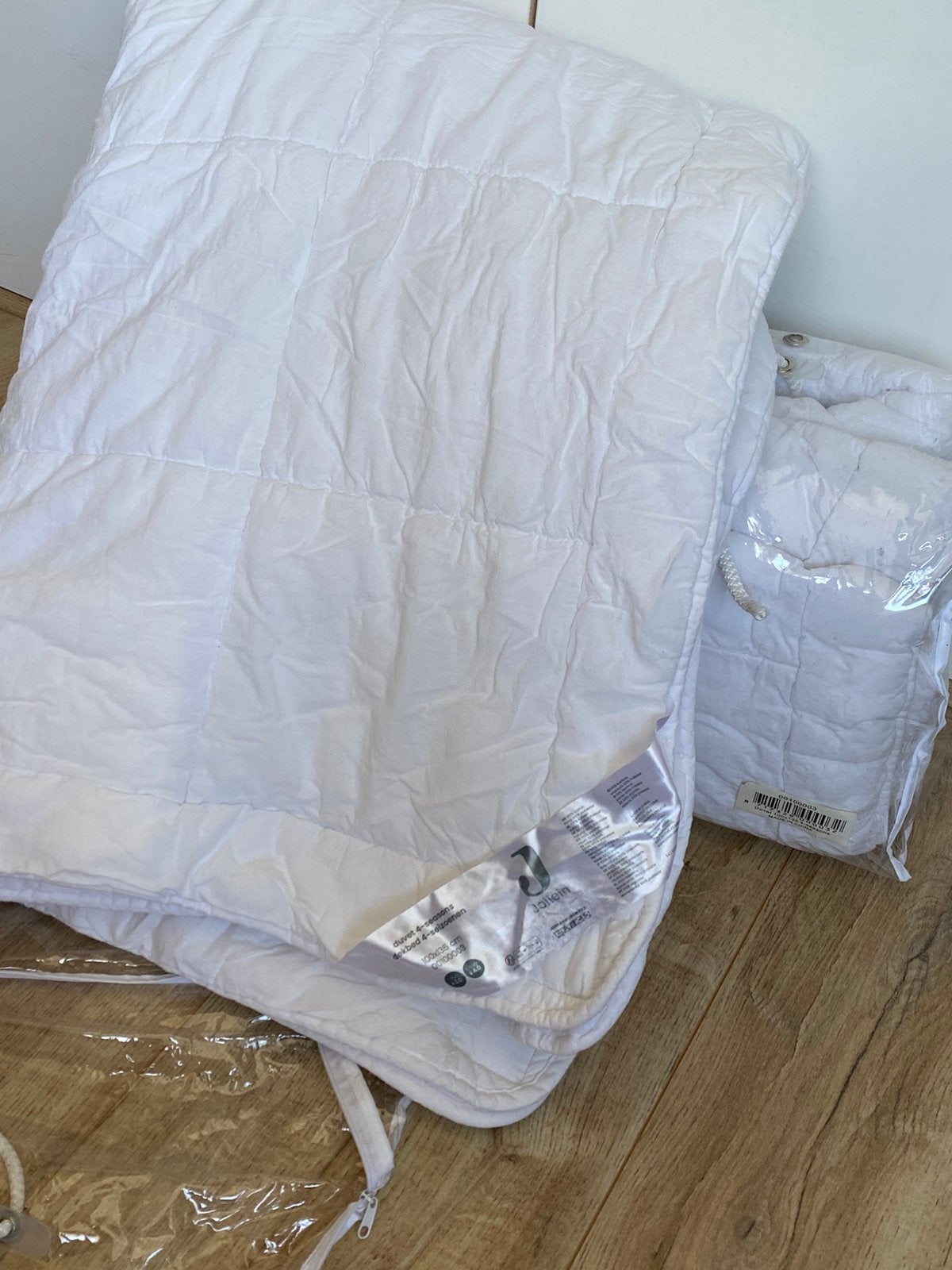 2x Jollein 4-seizoenen dekbed 100x135 cm + opbergtas, Eenpersoons, Wit, Ophalen of Verzenden, Deken of Dekbed