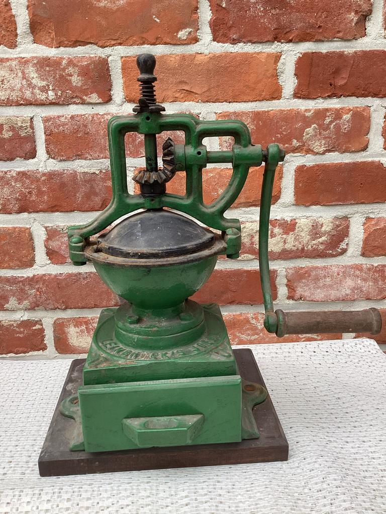 Antieke koffiemolen " Leinbrock's JDeal -gietijzer 1890-1910, Antiek en Kunst, Antiek | Koper en Brons, Ophalen