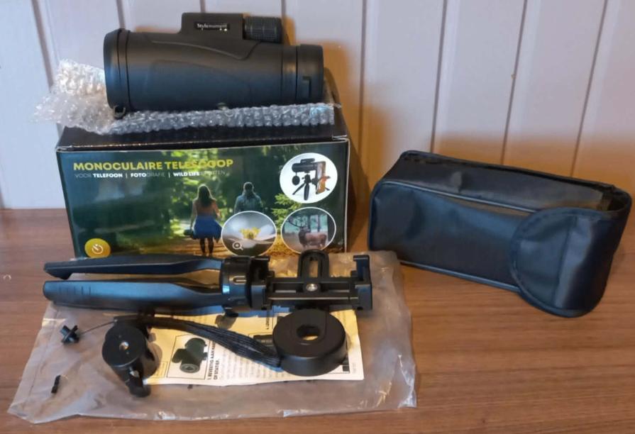 Monoculaire Telescoop + statief ---Nieuw---, Lenzentelescoop (refractor), Met statief, Ophalen of Verzenden, Zo goed als nieuw