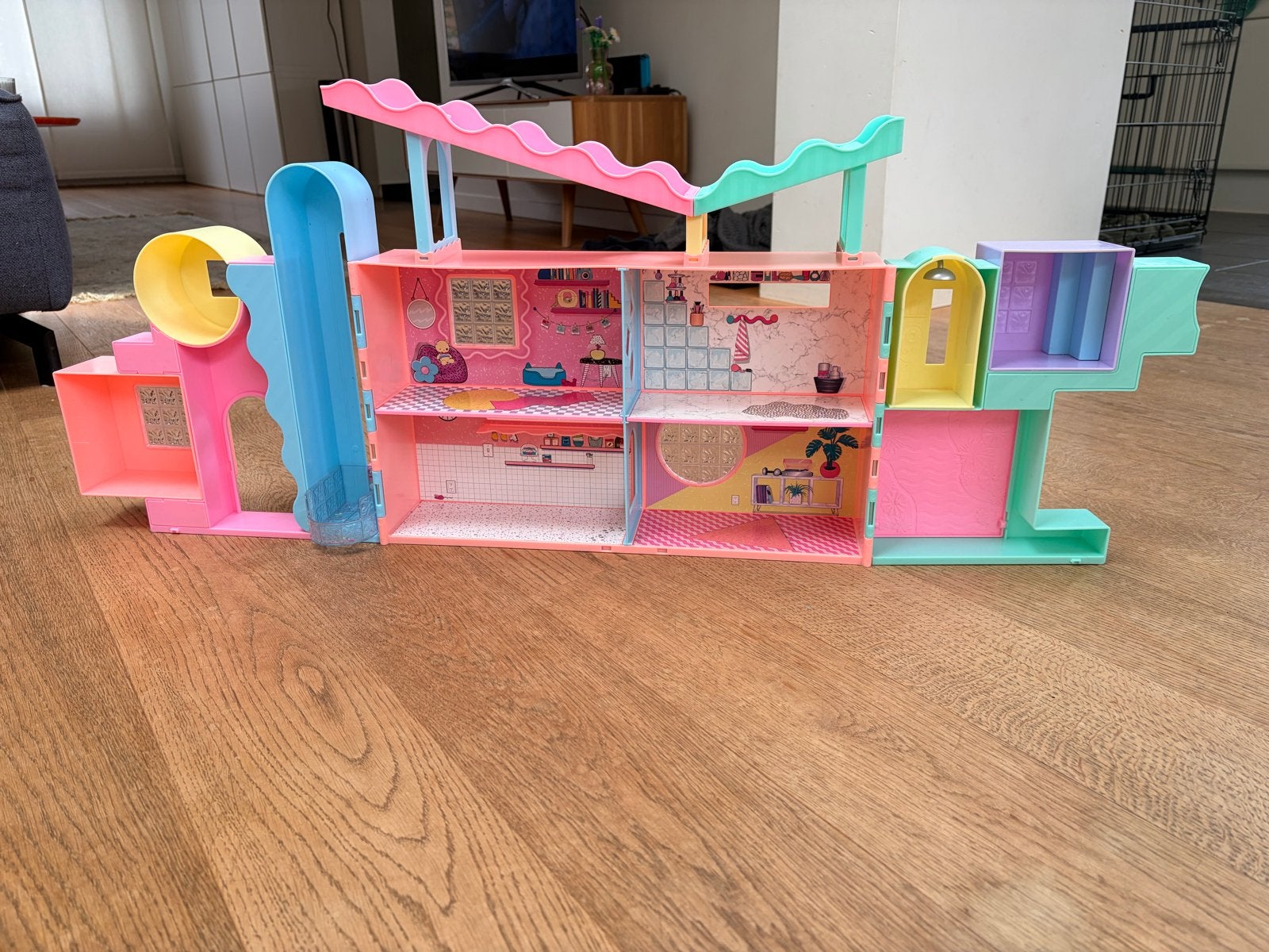 L.O.L. Surprise! Huis met meubels en speelklei, Ophalen, Zo goed als nieuw, Overige typen