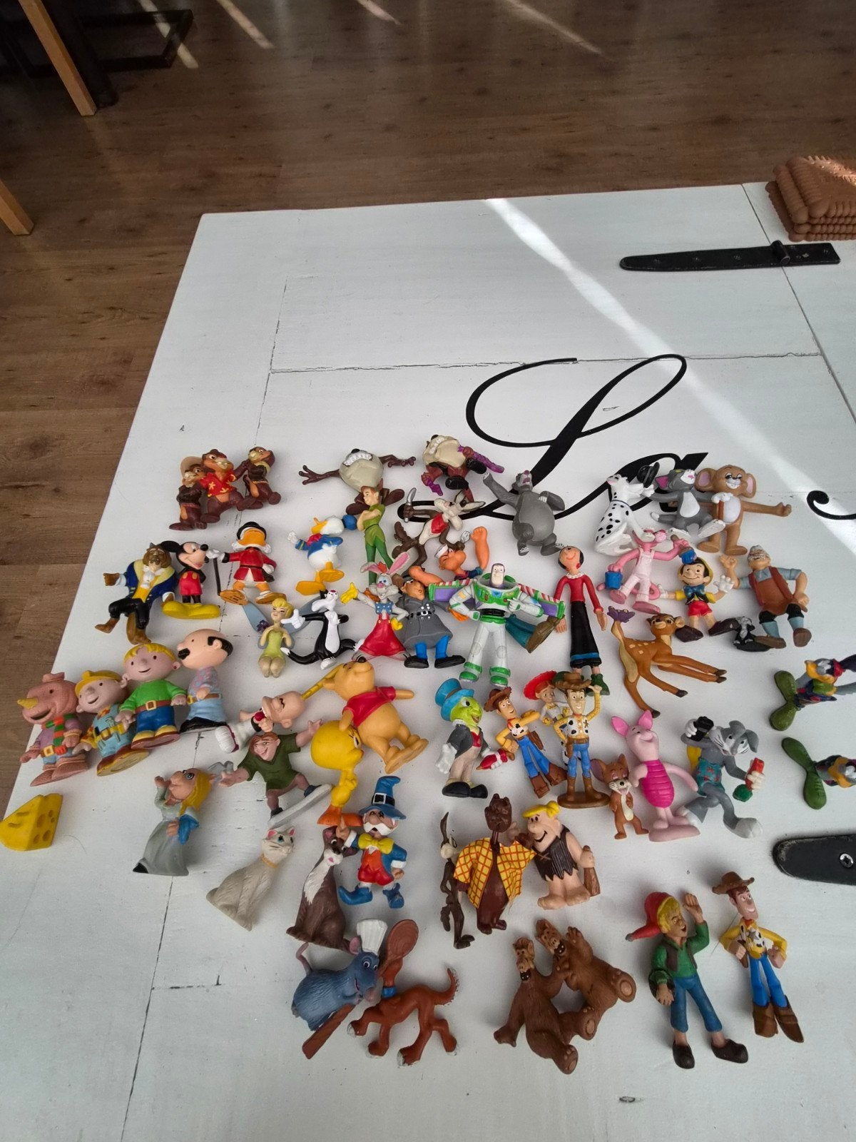 HEEL VEEL POPPETJES, Ophalen of Verzenden, Zo goed als nieuw