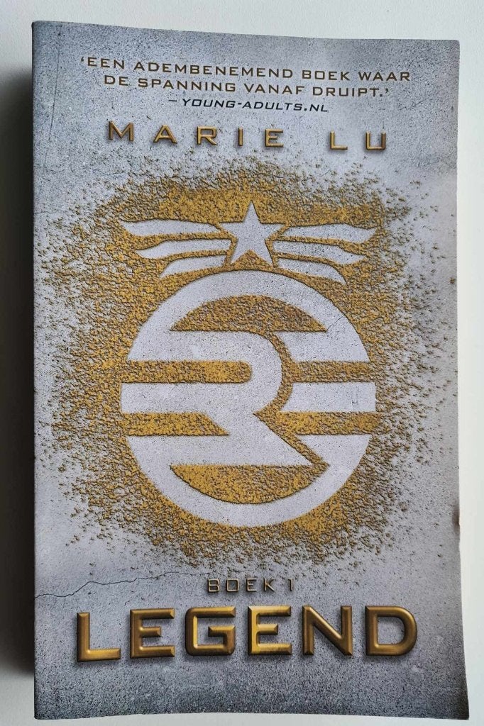 Marie Lu - Legend, boek 1, Boeken, Ophalen of Verzenden, Gelezen