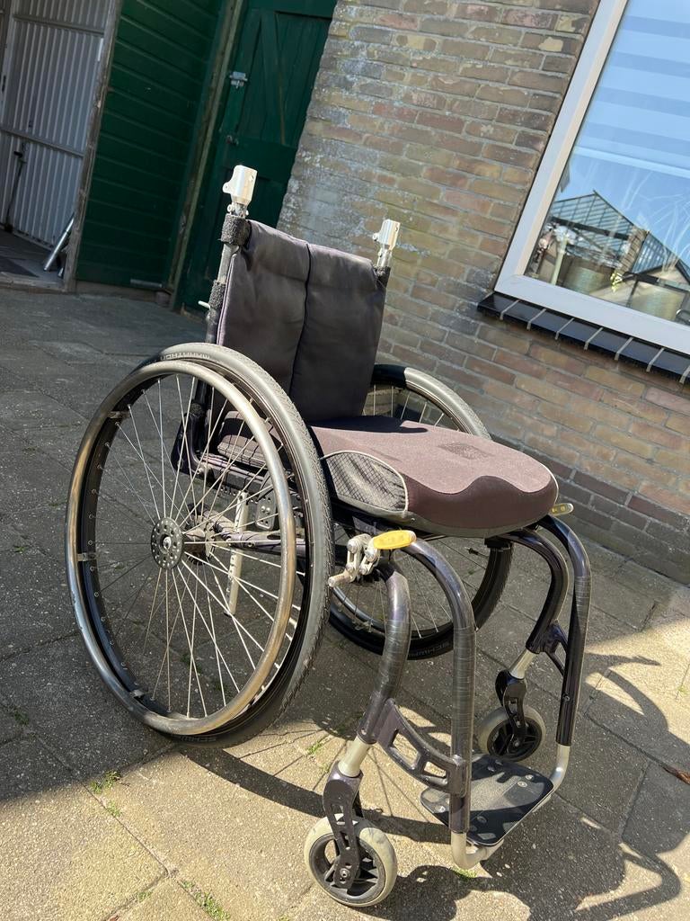 Hele nette rolstoel, Diversen, Rolstoelen, Ophalen of Verzenden, Inklapbaar, Zo goed als nieuw, Handbewogen rolstoel