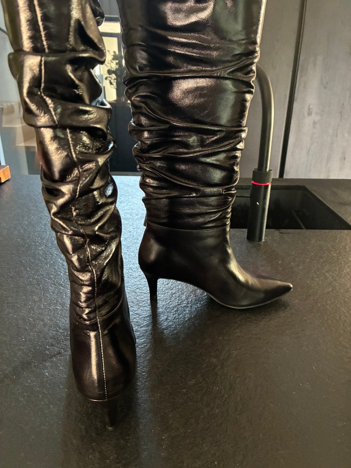 Prachtige zwarte laarzen Babouche nieuw collectie 2026/2027, Kleding | Dames, Schoenen, Hoge laarzen, Zwart, Ophalen of Verzenden