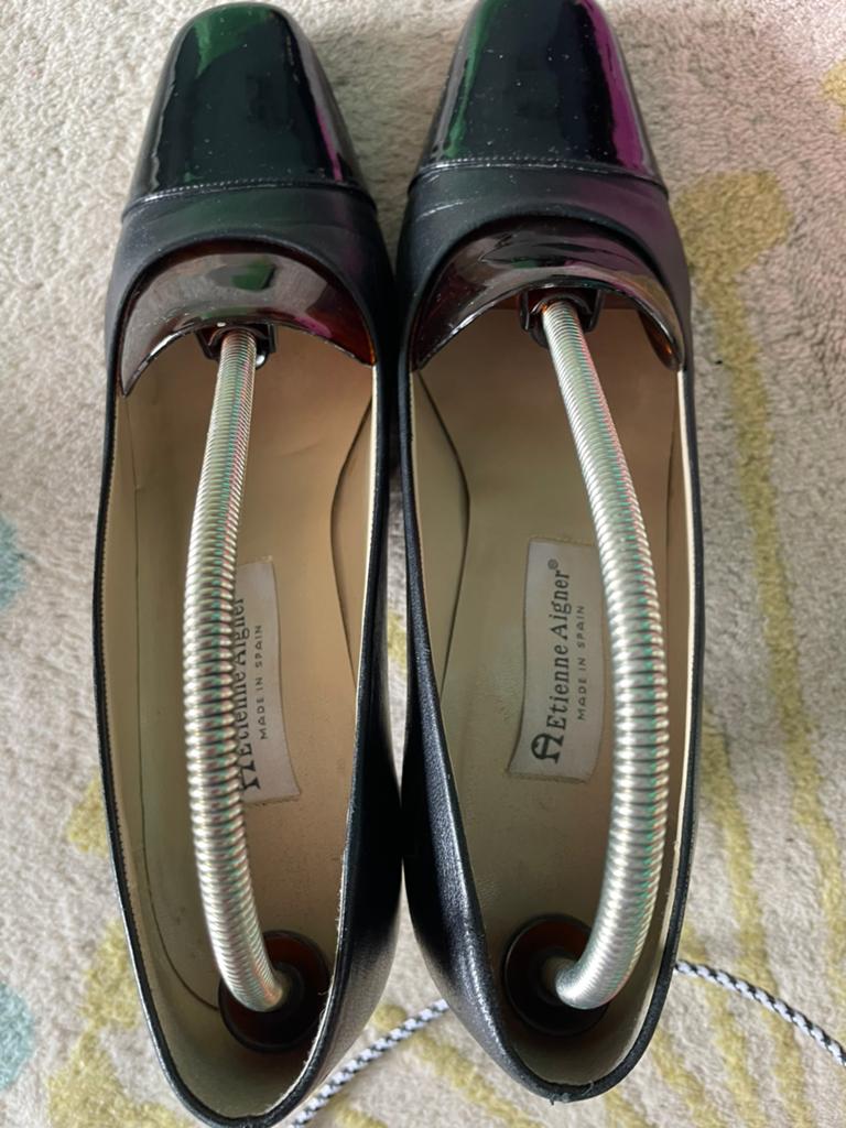 Etienne Aigner zwarte pumps. Maat 9M Leer, Ophalen of Verzenden, Zo goed als nieuw, Zwart