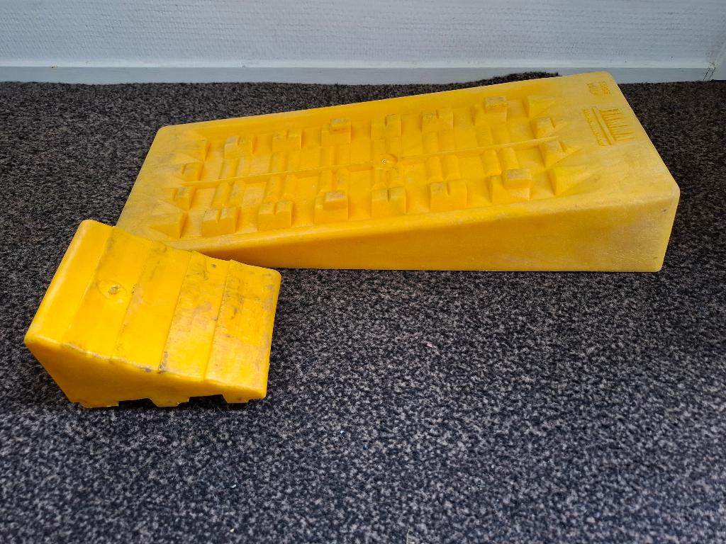 Oprijdblok Fiamma, Ophalen, Gebruikt
