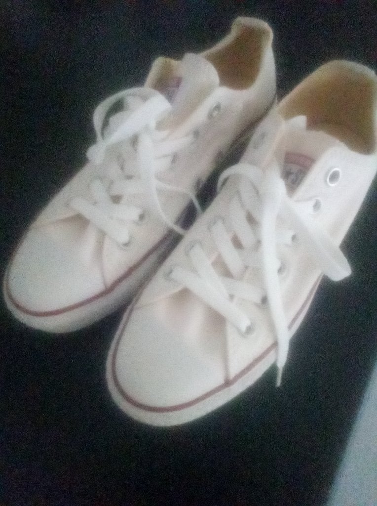 Converse beige/wit, lage sneakers, Kleding | Dames, Ophalen, Wit, Converse All Stars, Sneakers of Gympen