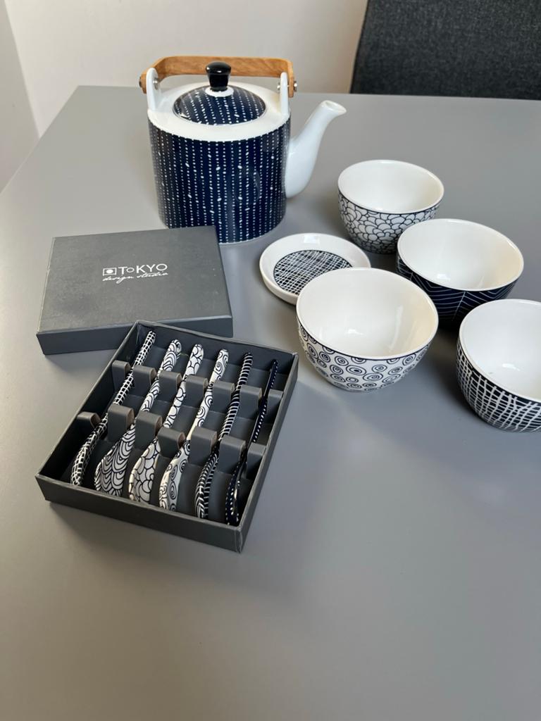 Tokyo Design Studio Servies: Theeset & Lepelset, Ophalen of Verzenden, Zo goed als nieuw, Overige stijlen, Kop(pen) en/of Schotel(s)